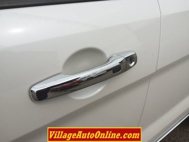 Used 2015 Ford Explorer Limited w/ Equipment Group 301A AWD/4WD image 12