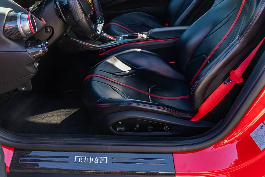 Certified 2018 Ferrari 812 Superfast RWD image 43