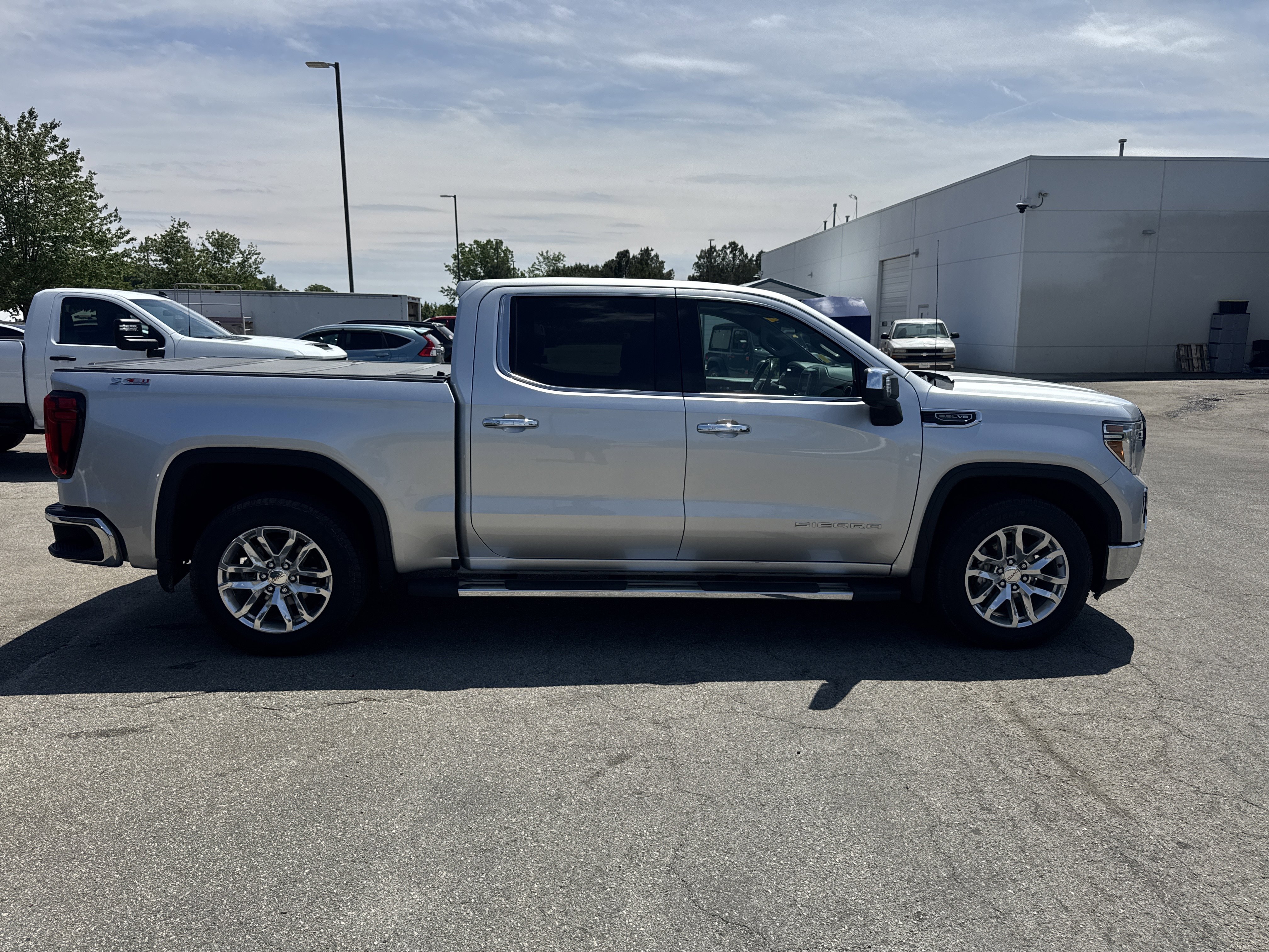 Used 2019 GMC Sierra 1500 SLT w/ SLT Premium Plus Package AWD/4WD image 11