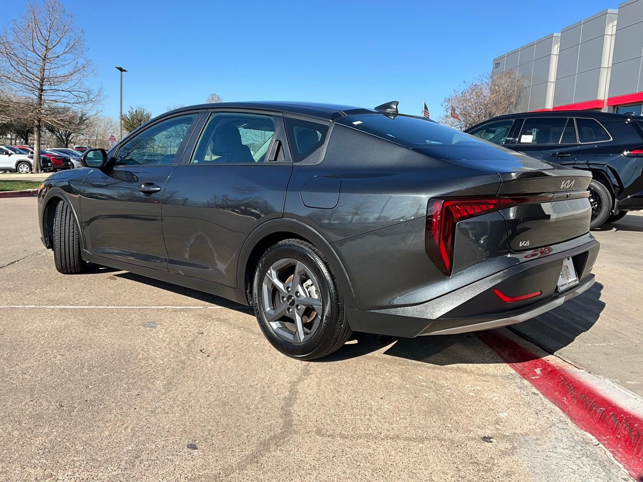 Used 2025 Kia K4 LXS image 8