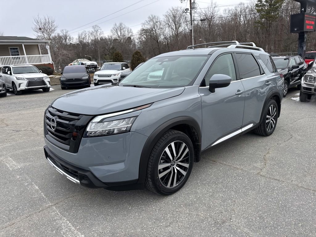 Used 2024 Nissan Pathfinder Platinum