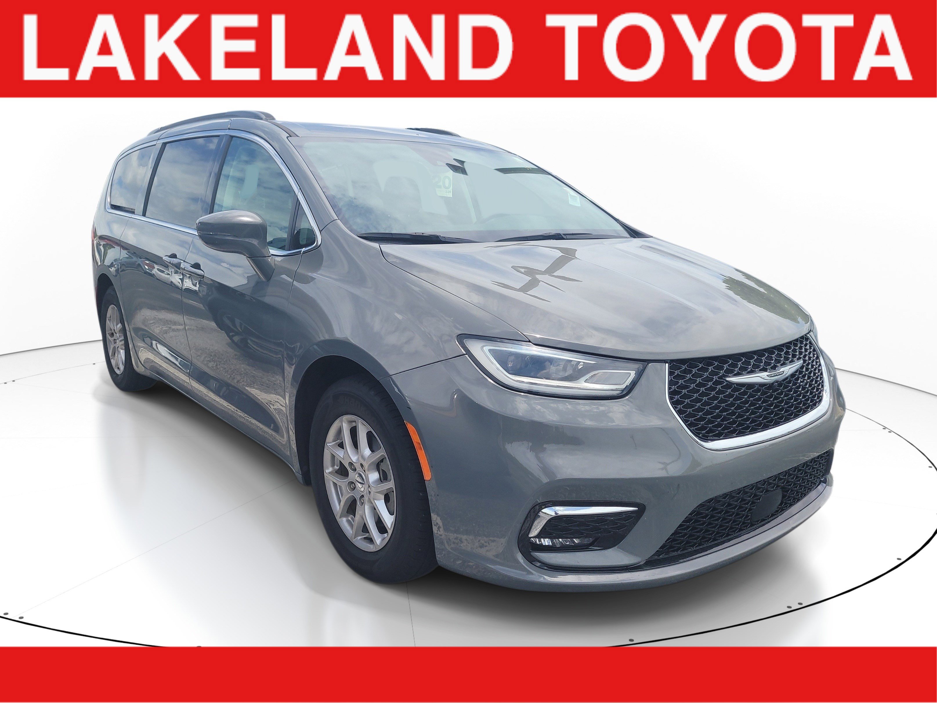 Used 2022 Chrysler Pacifica Touring-L FWD image 1
