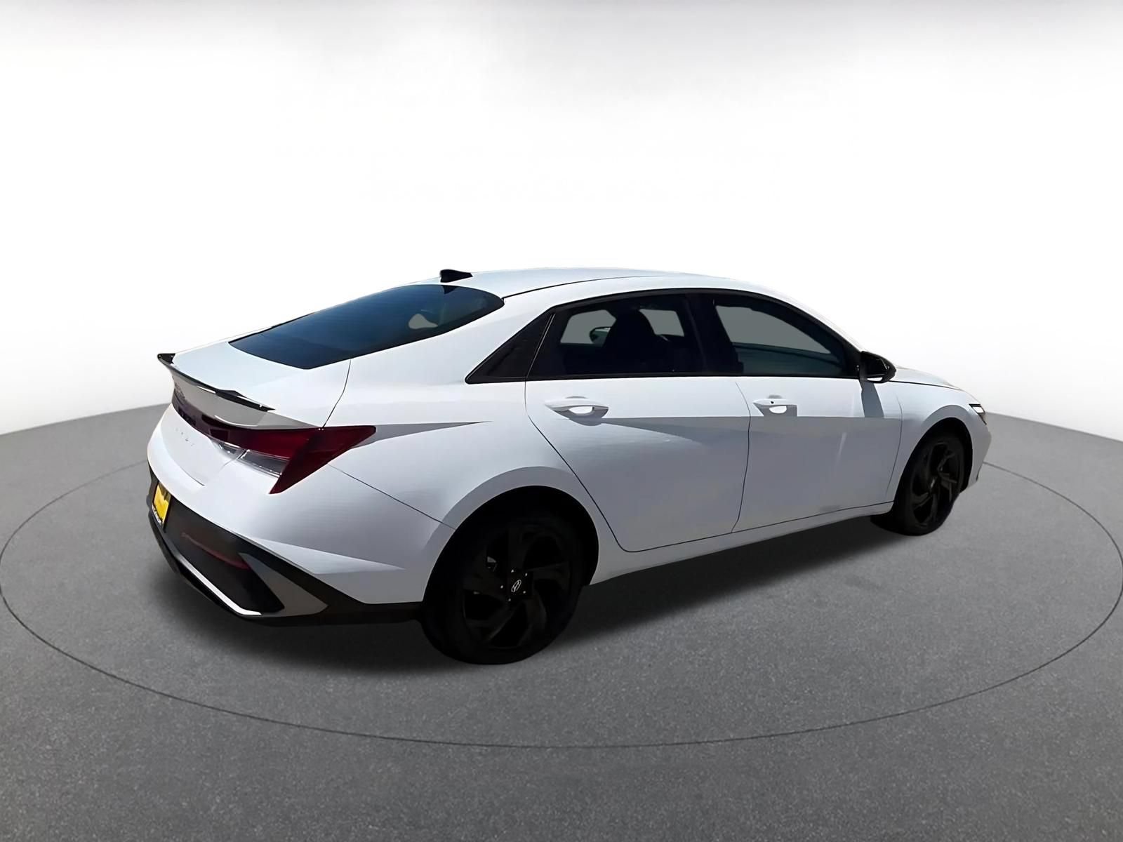 Used 2026 Hyundai Elantra Sport FWD image 15