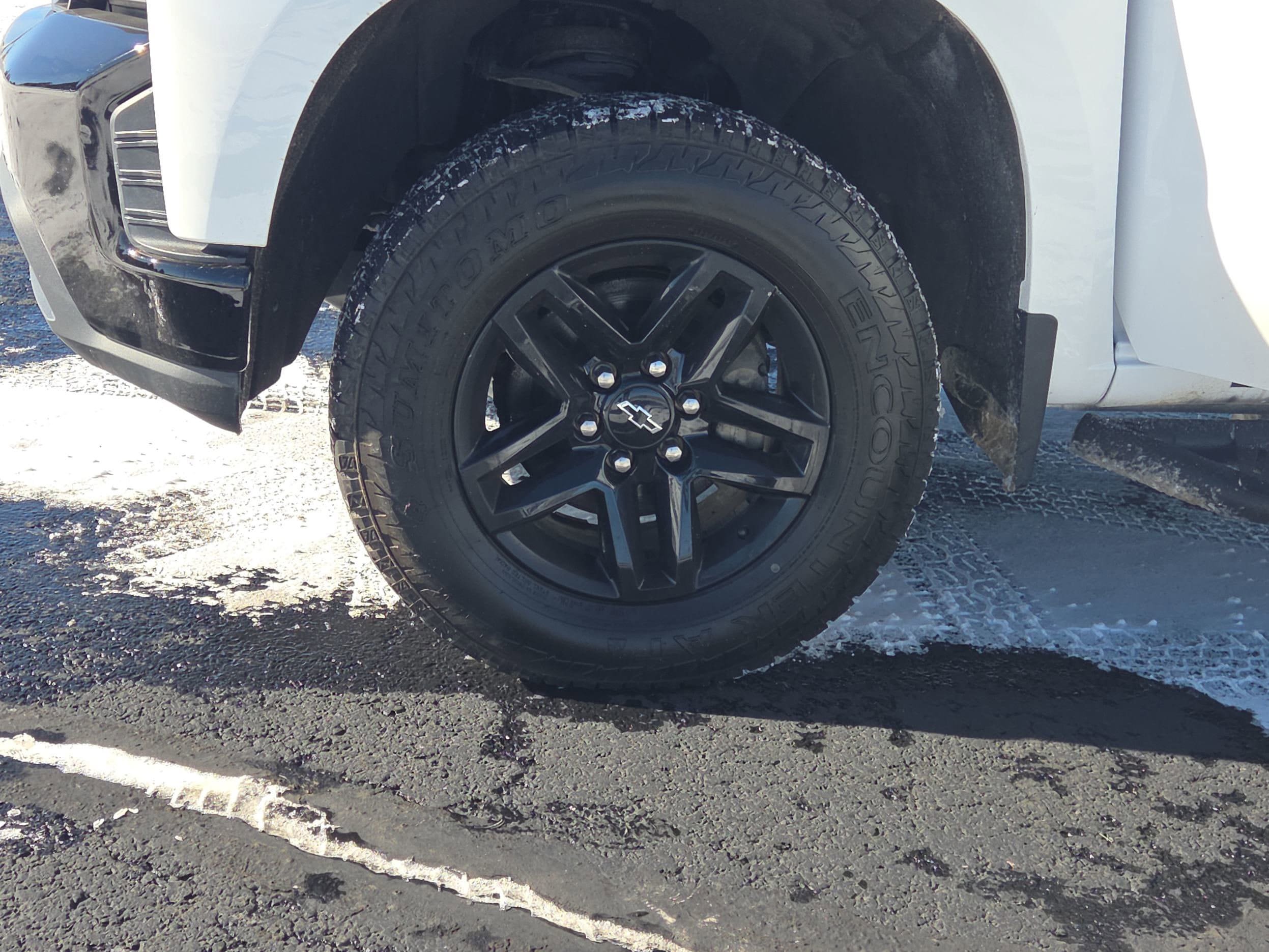 Used 2020 Chevrolet Silverado 1500 LT Trail Boss AWD/4WD image 18