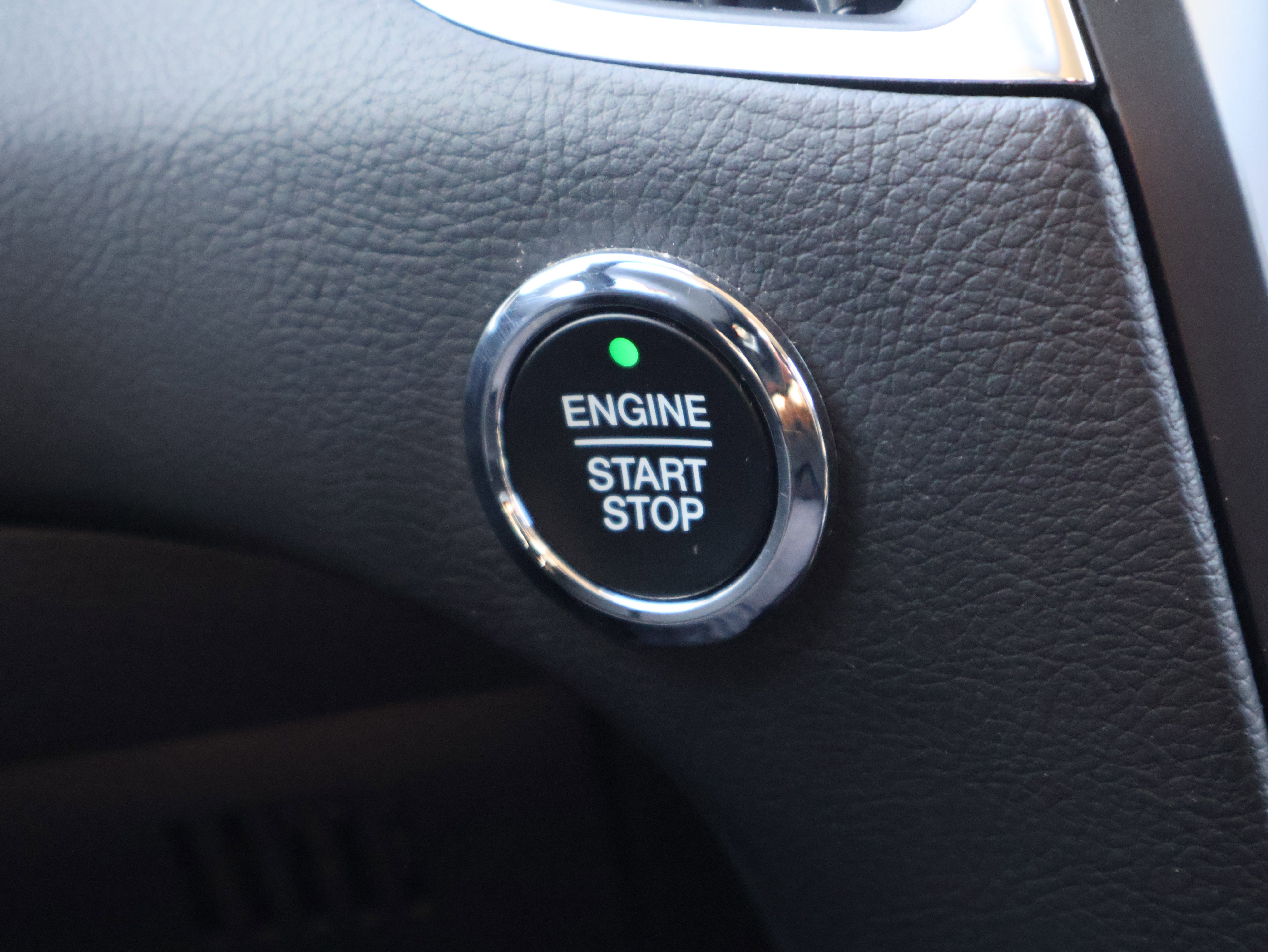 Used 2024 Ford Edge Titanium image 29