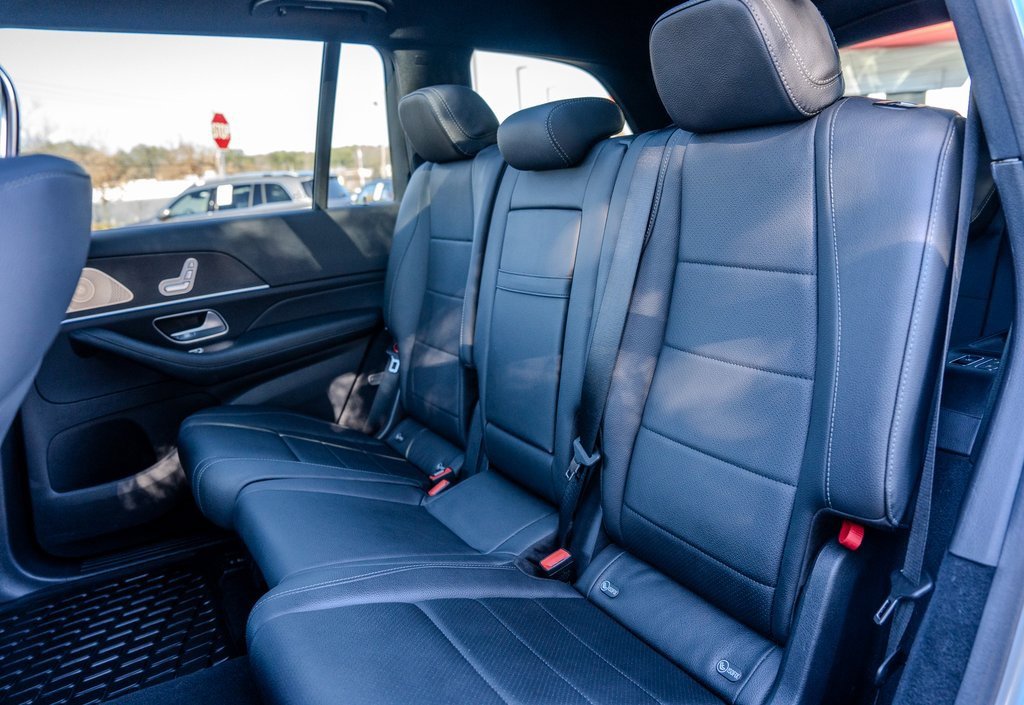 Used 2025 Mercedes-Benz GLS 450 4MATIC w/ AMG Line Exterior image 20