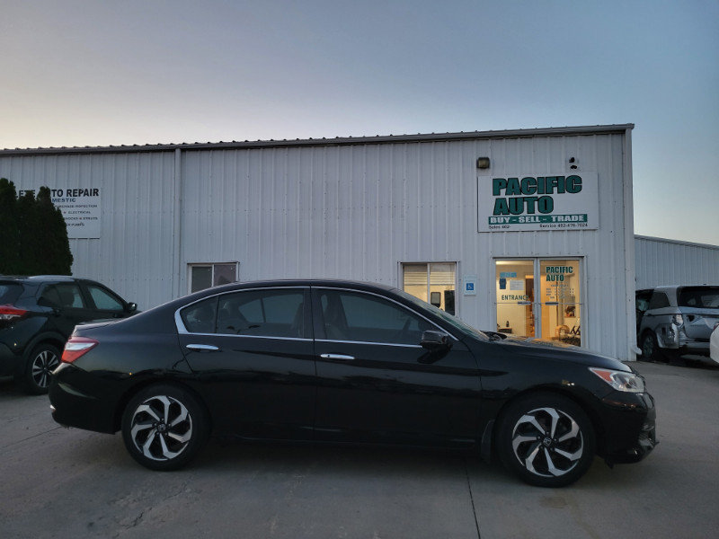 Used 2017 Honda Accord EX-L image 8