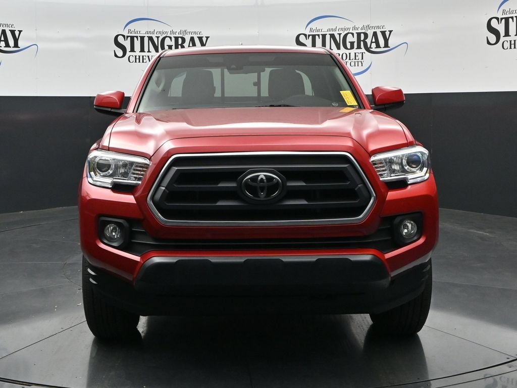 Used 2022 Toyota Tacoma SR5 RWD image 2