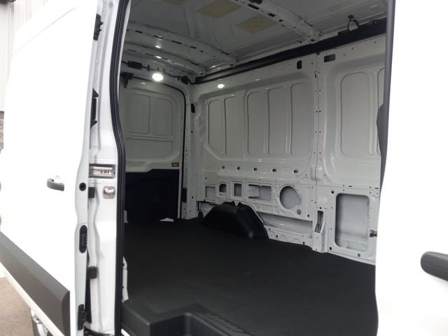 New 2026 Ford Transit 250 148 Medium Roof Extended AWD image 21