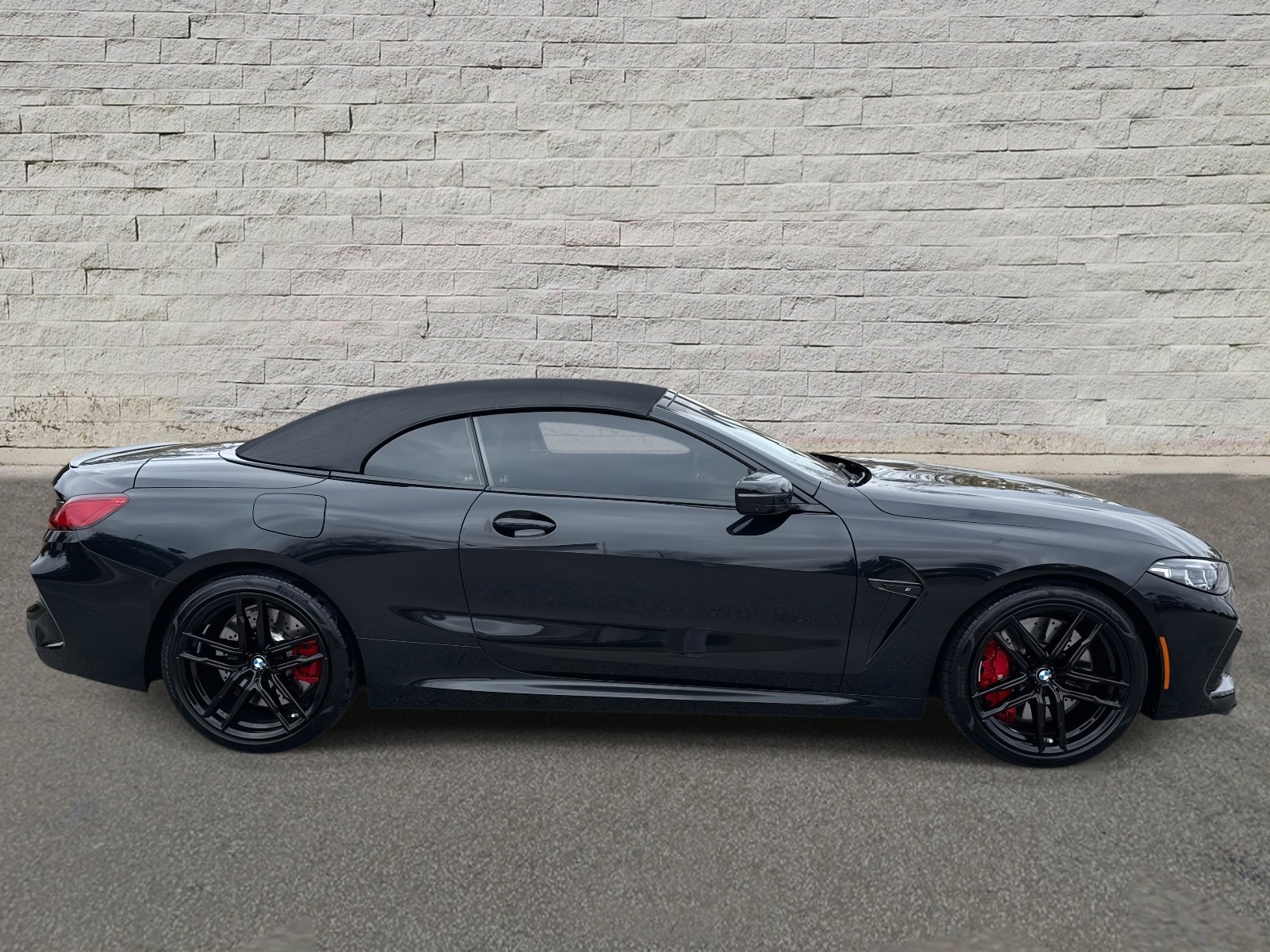 Used 2024 BMW M8 Competition image 4