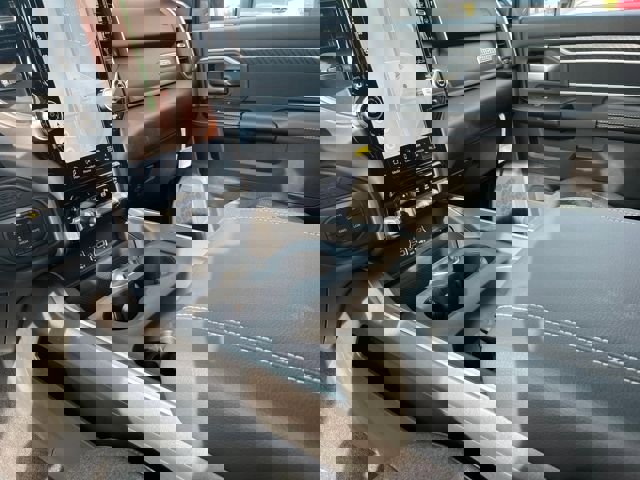 New 2026 RAM 2500 Big Horn AWD/4WD image 13