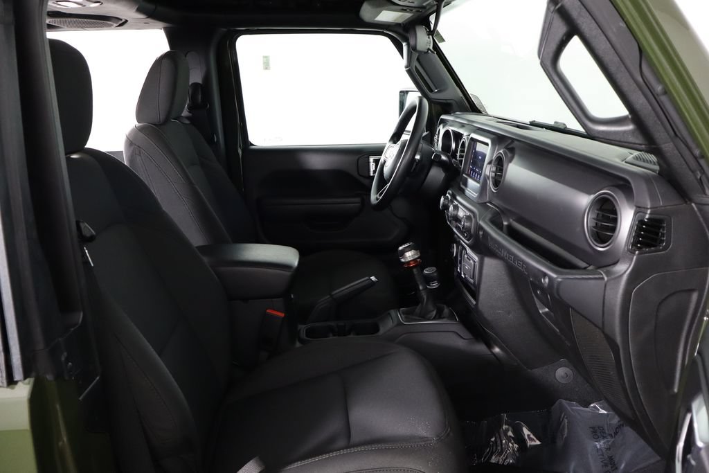 Used 2022 Jeep Wrangler Sport AWD/4WD image 18