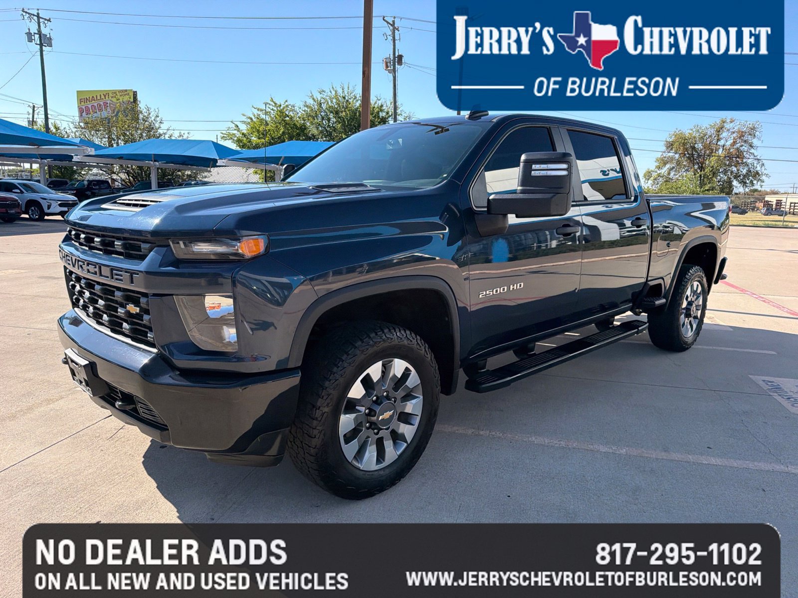 Used 2022 Chevrolet Silverado 2500 Custom w/ Custom Value Package AWD/4WD image 9