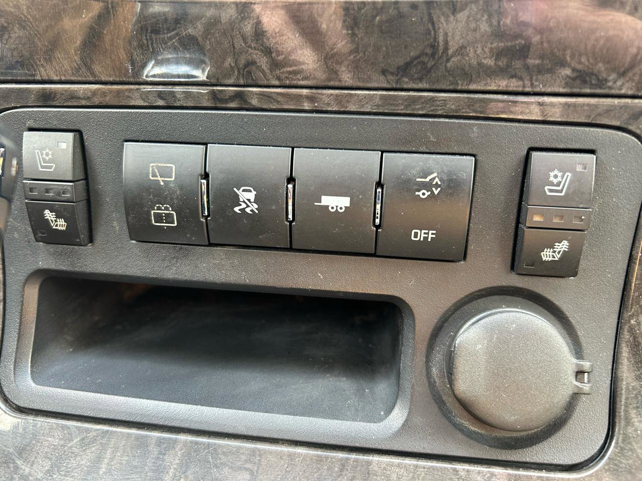 Used 2011 GMC Acadia Denali image 29