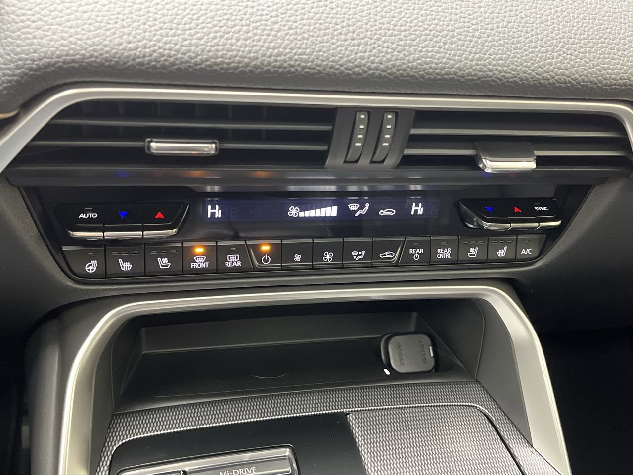 New 2026 MAZDA CX-90 3.3 Turbo w/ Preferred Package AWD/4WD image 21