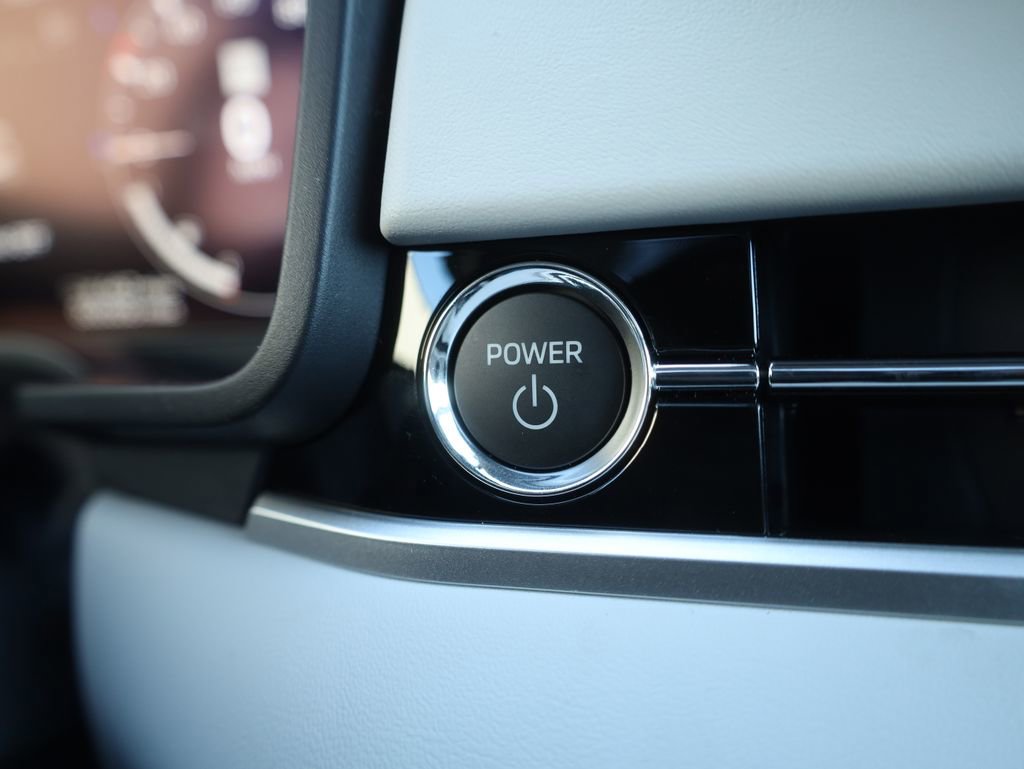 New 2025 Mitsubishi Outlander SEL image 44