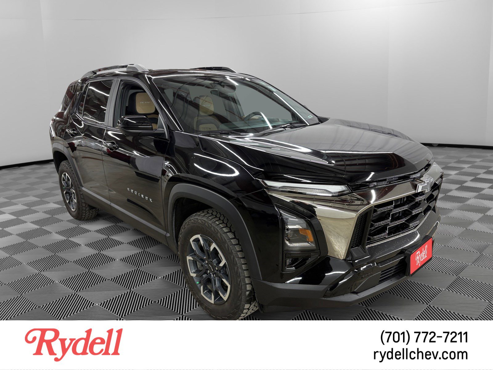 Used 2025 Chevrolet Equinox ACTIV w/ Safety and Technology Package AWD/4WD image 7