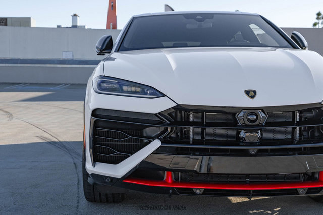 Used 2025 Lamborghini Urus SE AWD/4WD image 61