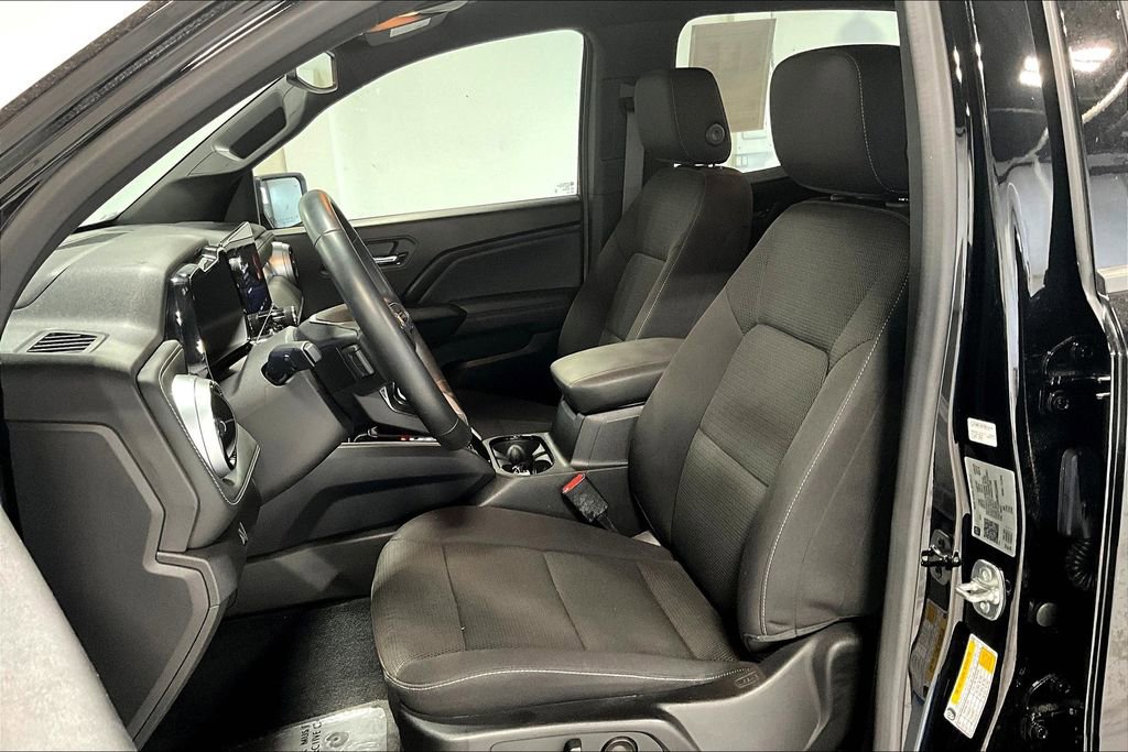 Used 2024 Chevrolet Colorado LT w/ LT Convenience Package II image 33