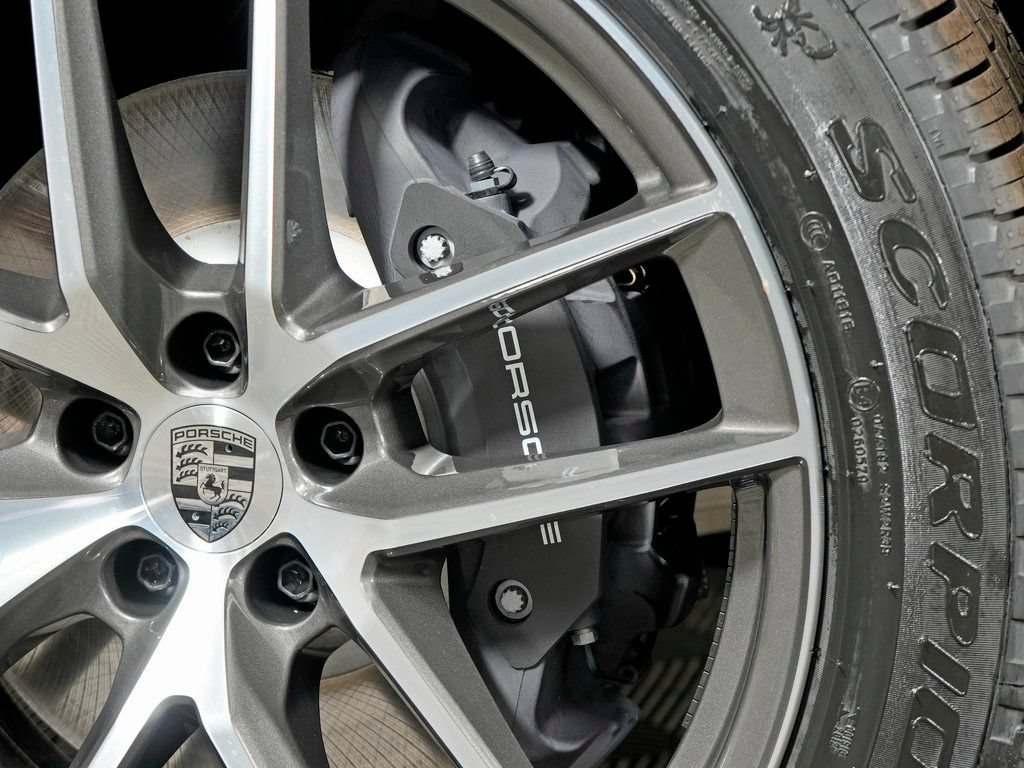 Certified 2026 Porsche Macan AWD/4WD image 37