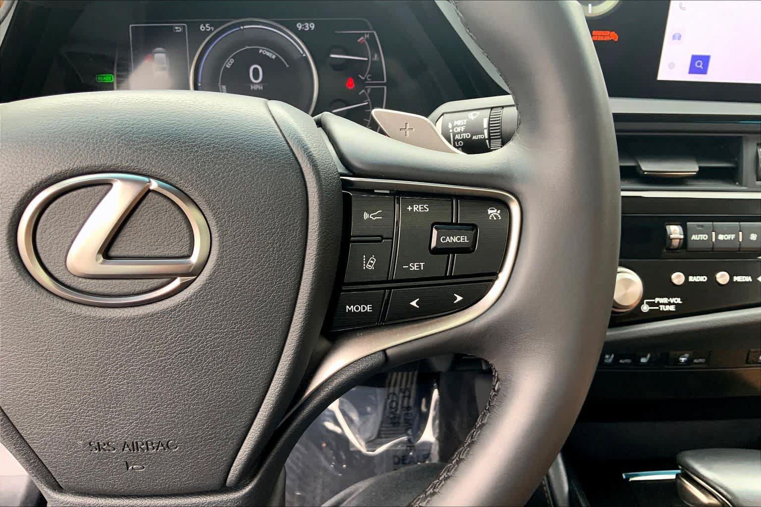 Used 2023 Lexus ES 300h w/ Premium Package FWD image 25