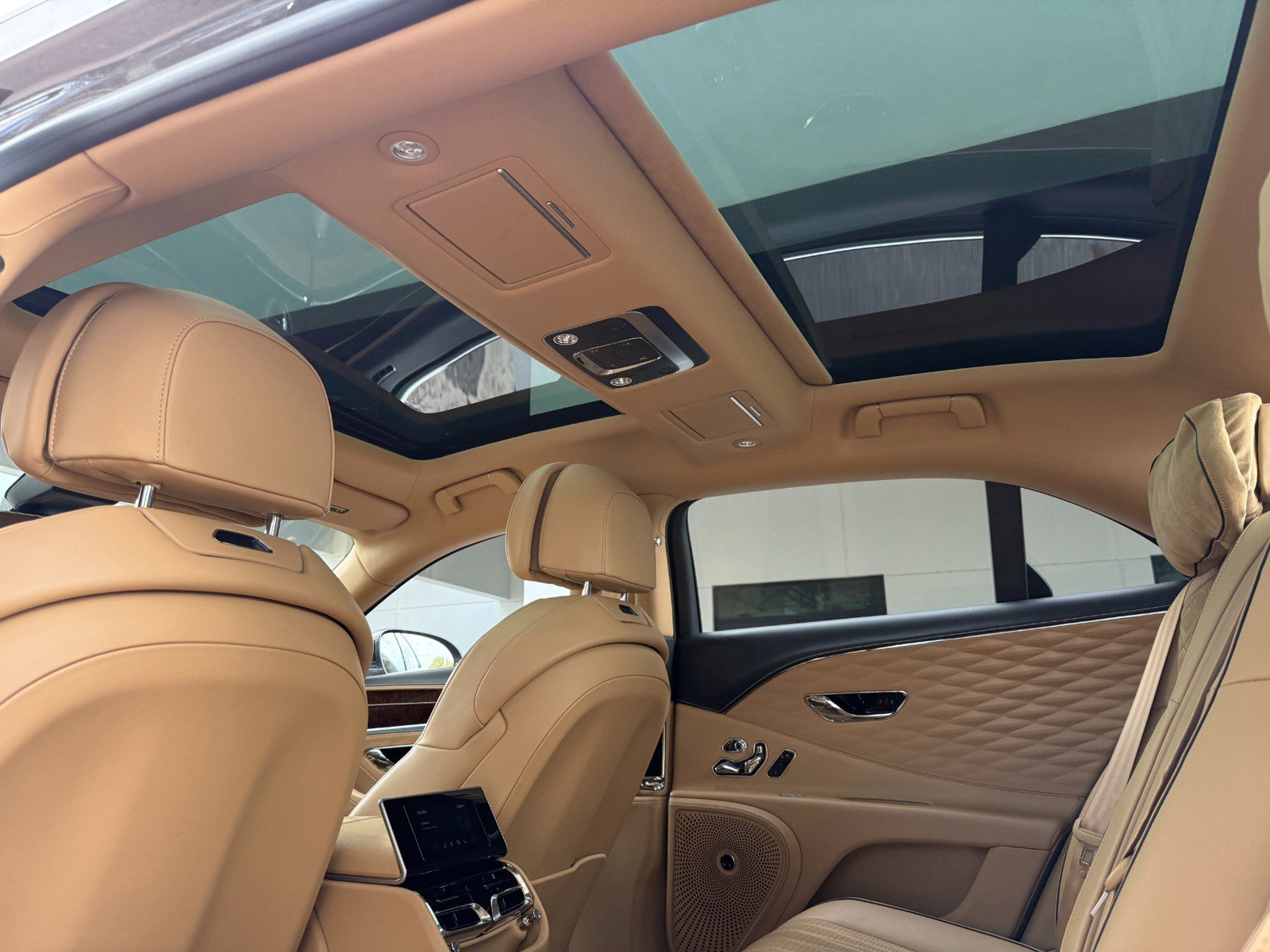 Used 2021 Bentley Flying Spur W12 AWD/4WD image 27