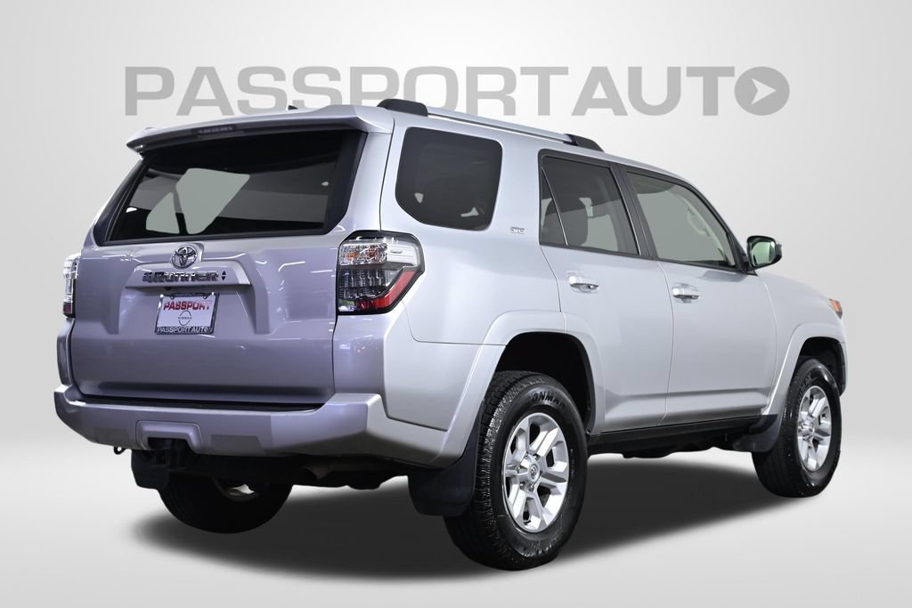 Used 2023 Toyota 4Runner SR5 AWD/4WD image 9