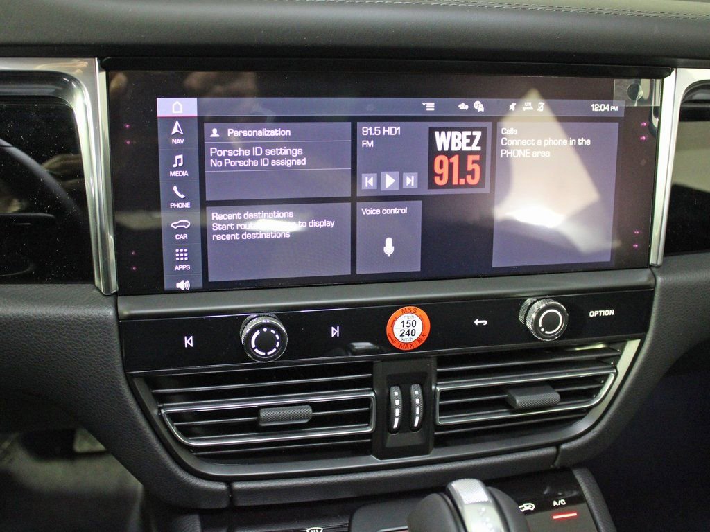Certified 2025 Porsche Macan image 26