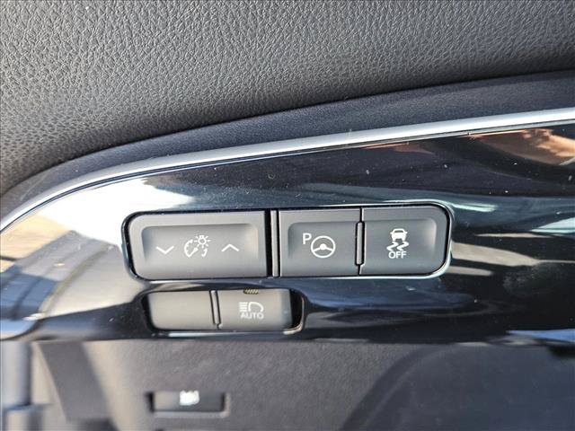 Used 2017 Toyota Prius Two w/ Prius Two Safety Plus Package FWD image 11