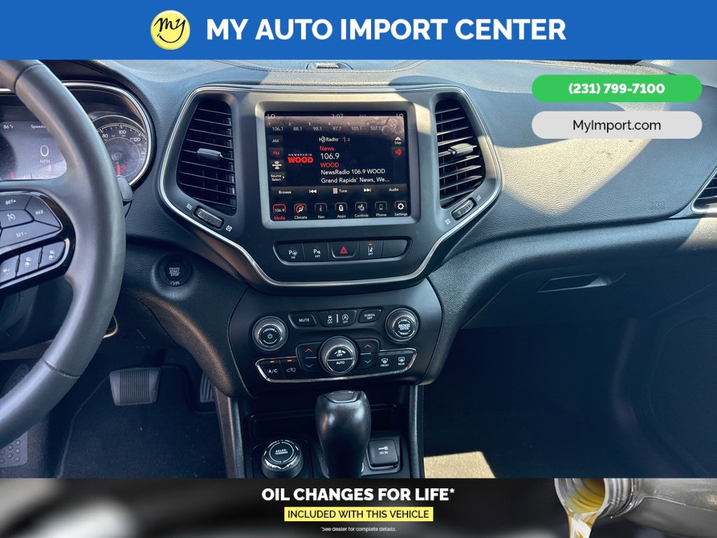 Used 2023 Jeep Cherokee Altitude Lux image 19
