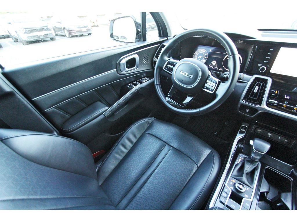 Used 2023 Kia Sorento SX AWD/4WD image 8