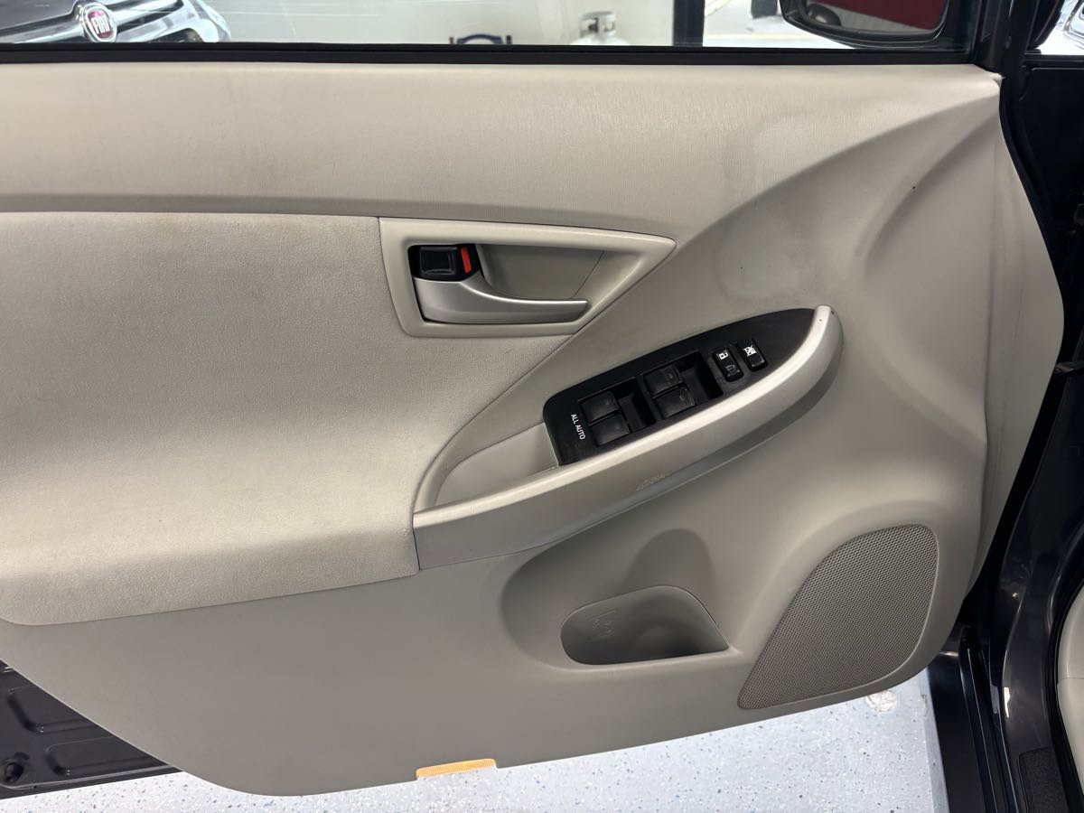 Used 2013 Toyota Prius Three FWD image 18
