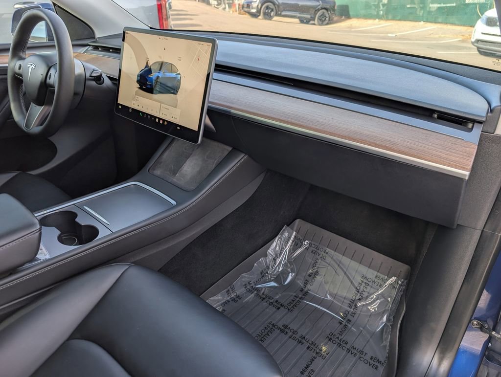 Used 2023 Tesla Model Y Performance image 18