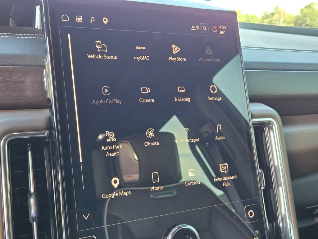 Used 2025 GMC Yukon Denali Ultimate AWD/4WD image 29