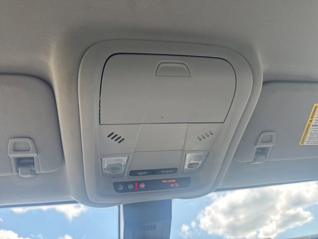 Used 2023 Chevrolet Equinox LT image 23