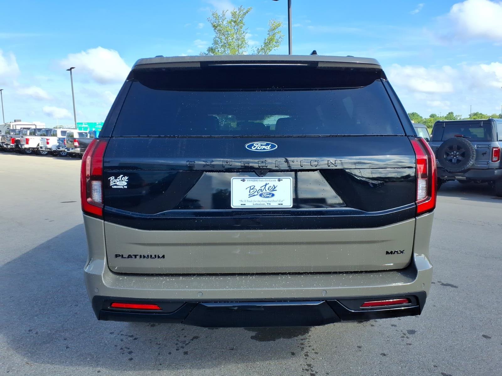 New 2027 Ford Expedition Max Platinum w/ Stealth Performance Package AWD/4WD image 4