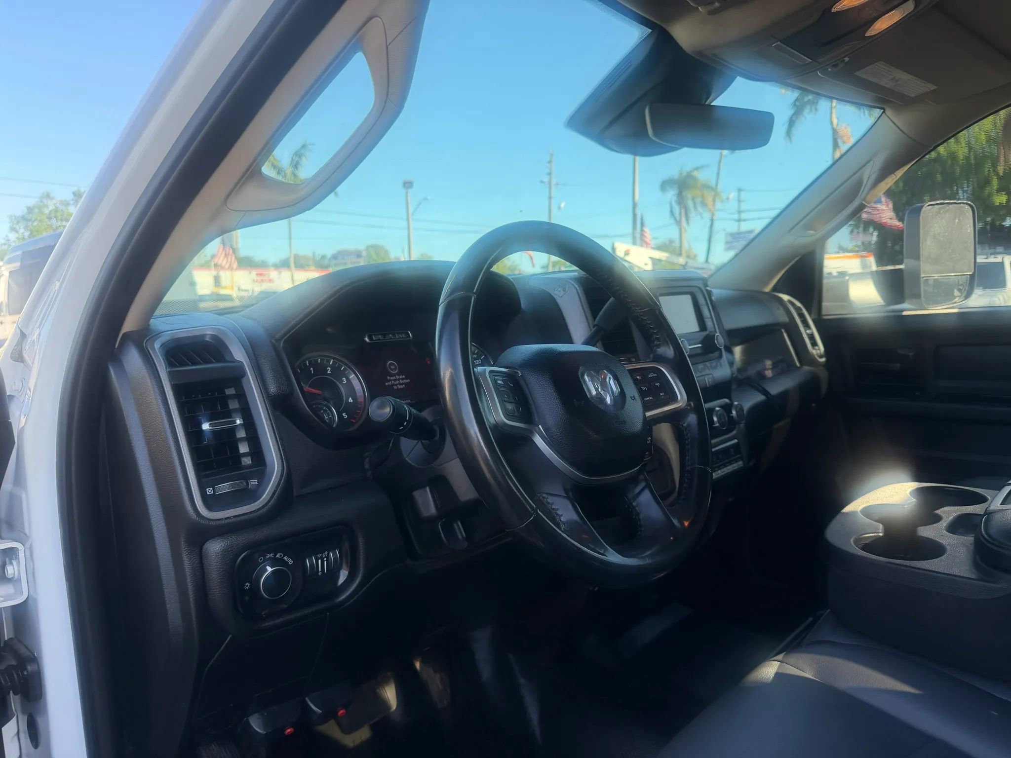 Used 2020 RAM 5500 Tradesman w/ Safety Group image 8