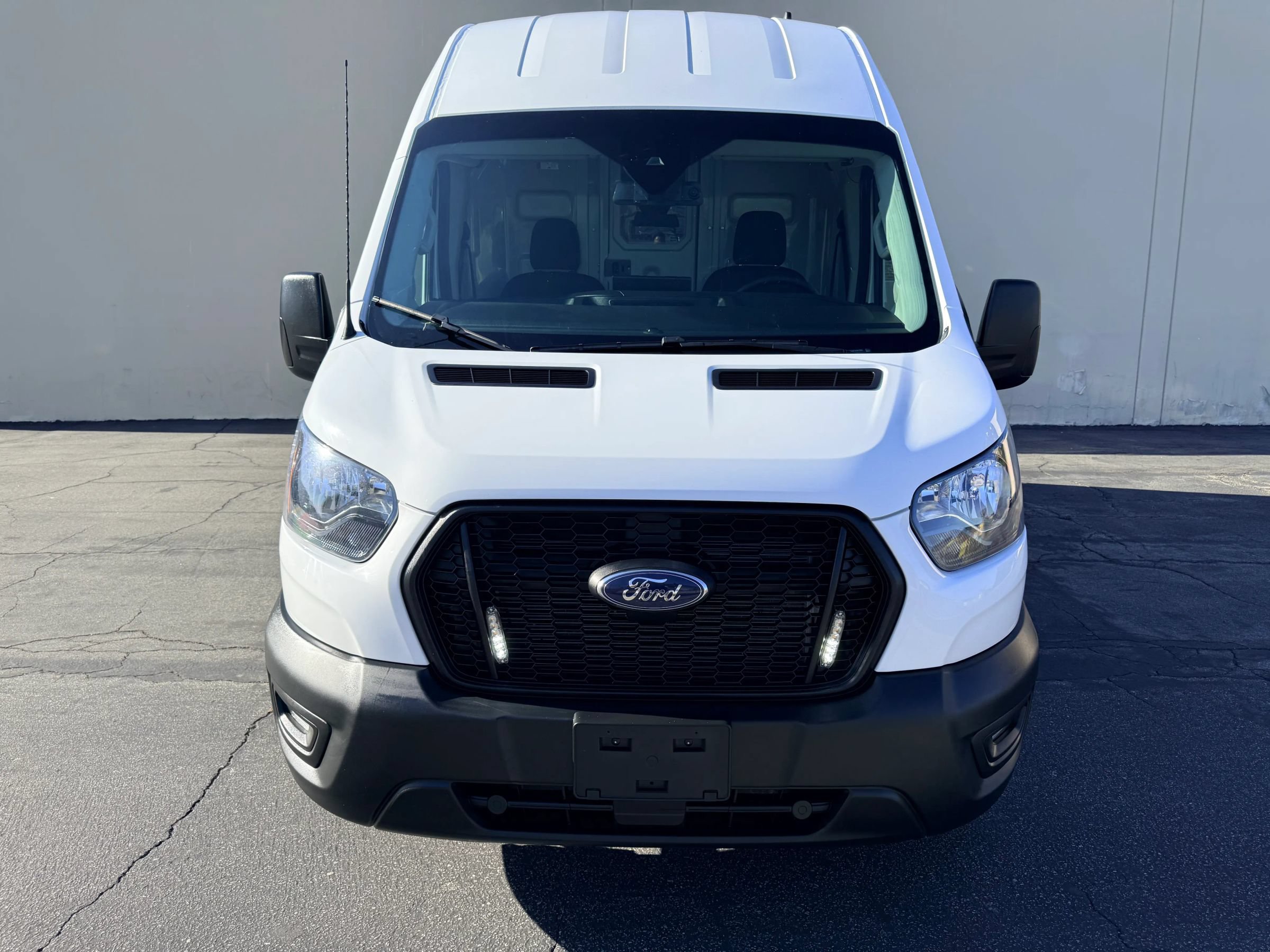 Used 2023 Ford Transit 250 148 High Roof AWD image 9