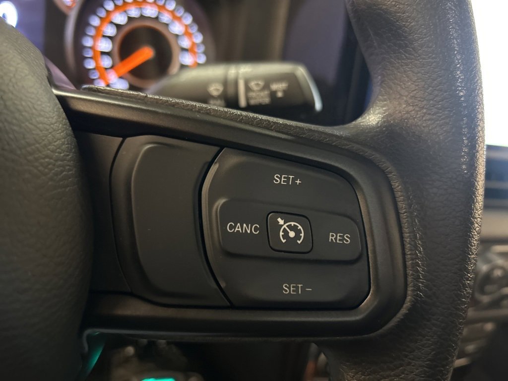 Used 2025 Jeep Gladiator Sport image 22