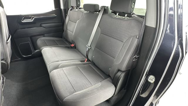 Used 2022 Chevrolet Silverado 1500 LT AWD/4WD image 12