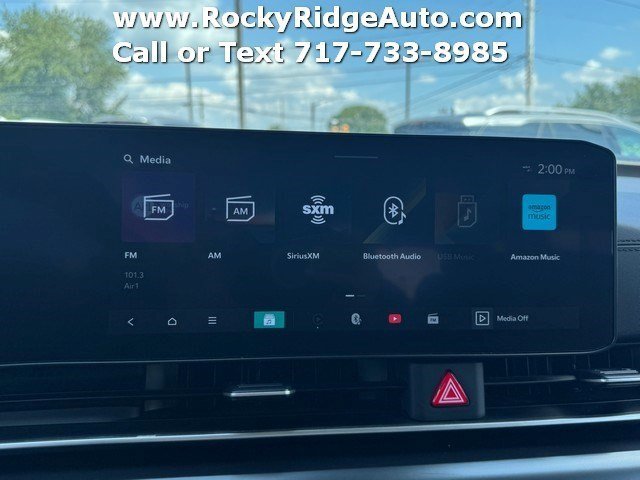 Used 2025 Kia Carnival FWD image 37