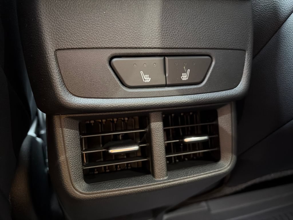 New 2026 Chevrolet Equinox RS w/ Convenience Package III AWD/4WD image 9