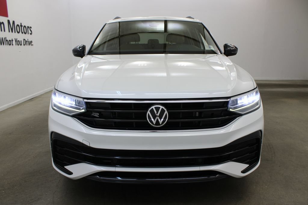 Used 2023 Volkswagen Tiguan SE R-Line FWD image 7
