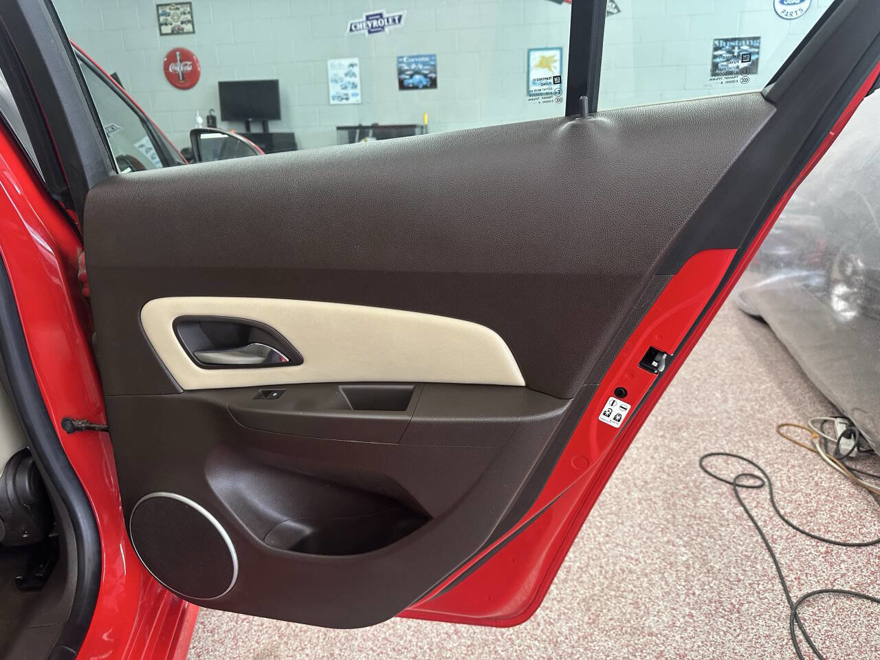 Used 2015 Chevrolet Cruze LTZ w/ Sun, Sound and Sport Package image 39