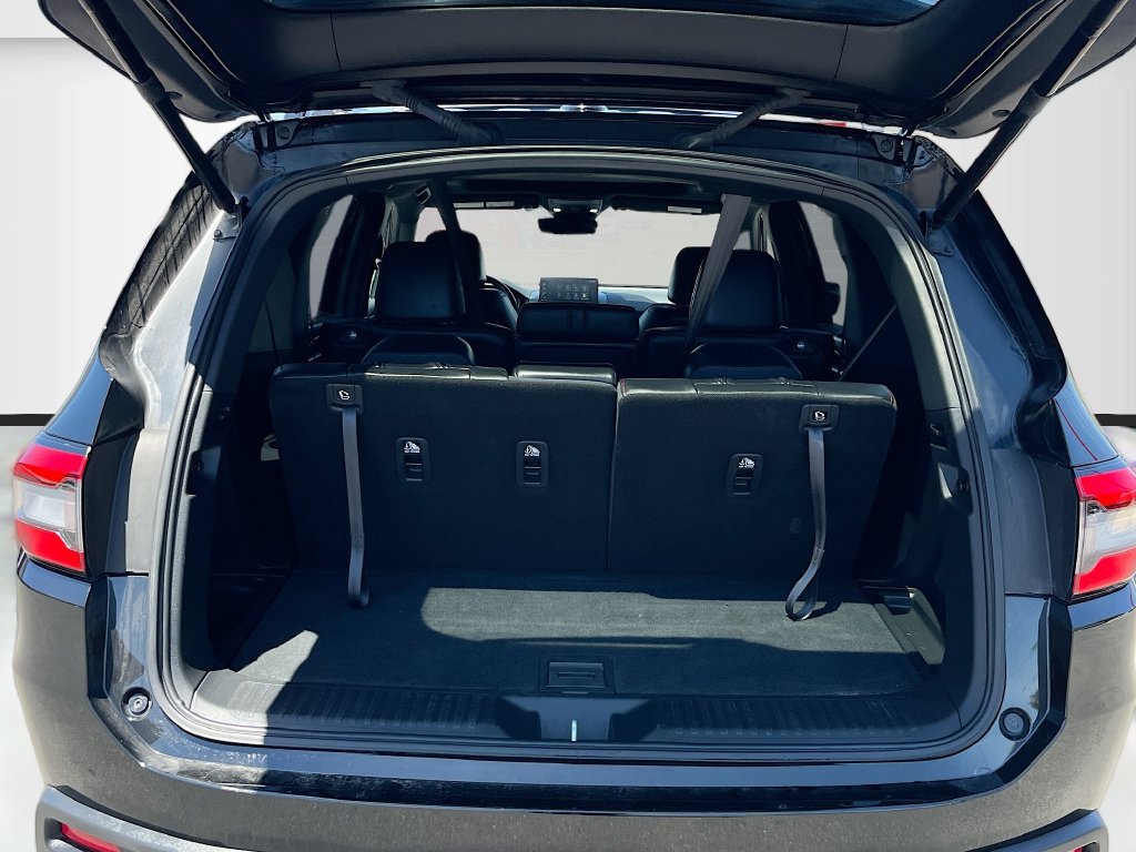 Used 2025 Honda Pilot Black Edition image 28