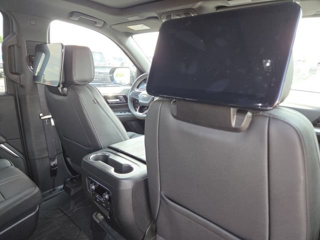 New 2026 Chevrolet Suburban High Country AWD/4WD image 27
