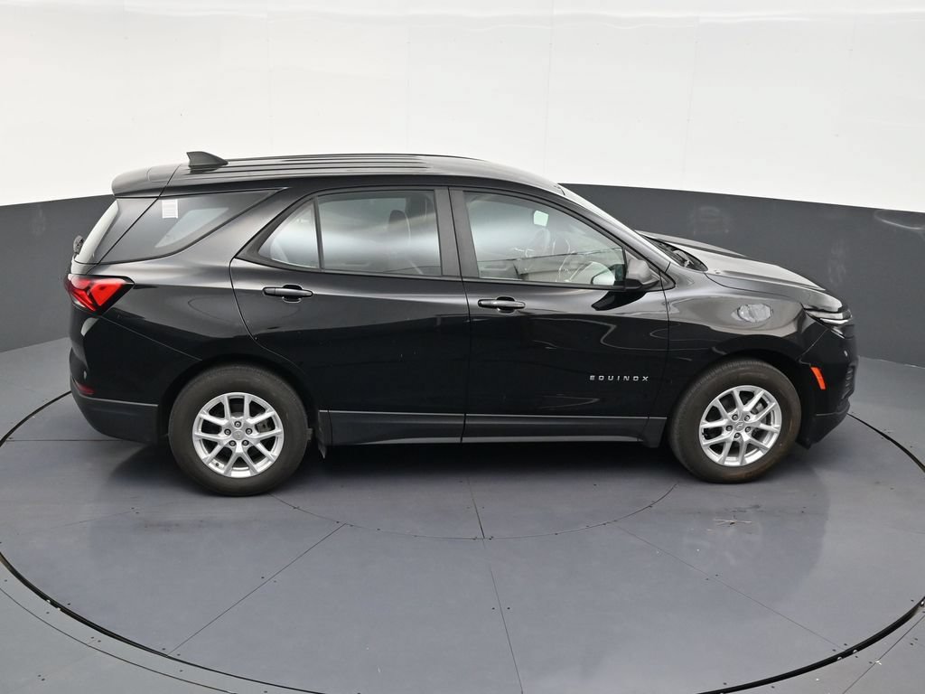 Used 2024 Chevrolet Equinox LS FWD image 17