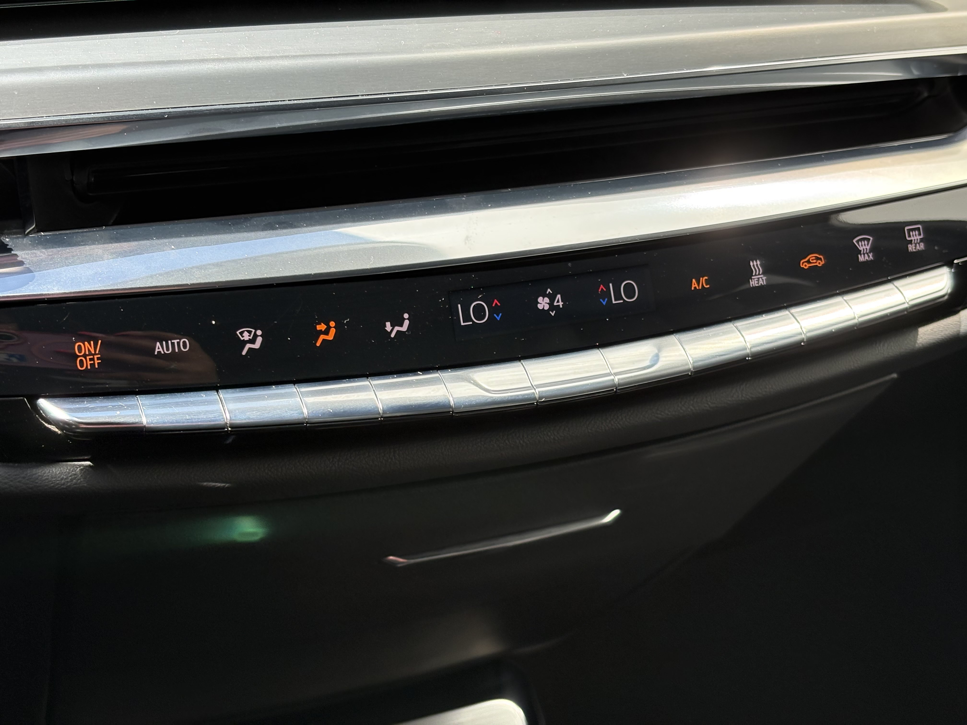 Certified 2024 Cadillac Lyriq Luxury AWD/4WD image 26