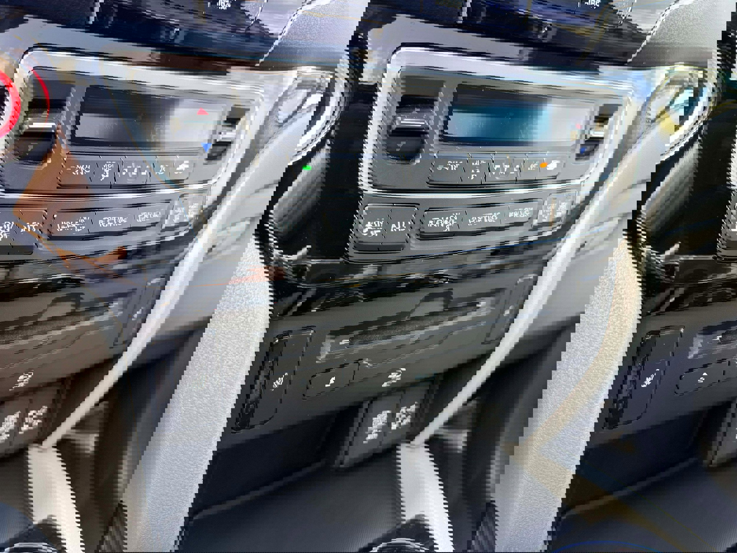 Used 2020 Honda Pilot Touring image 24