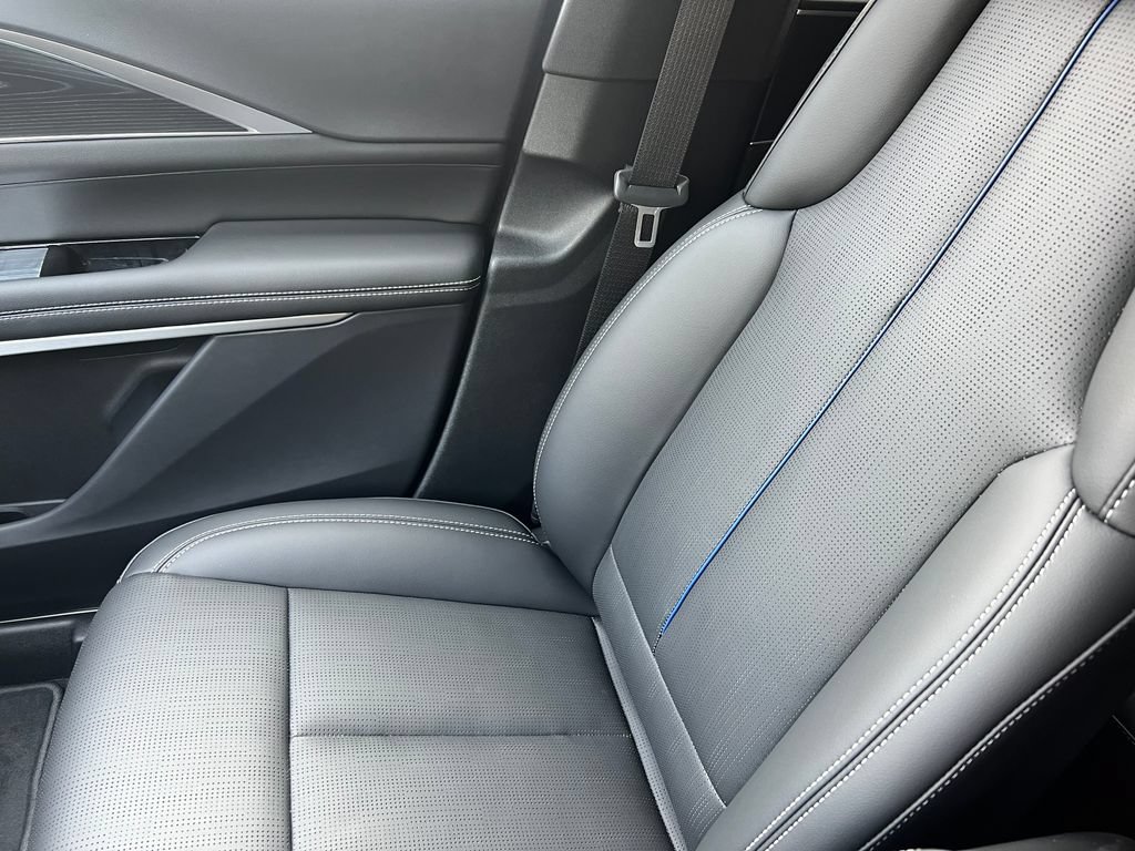 New 2026 Cadillac Lyriq Premium Luxury RWD image 31